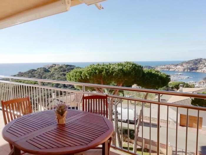 Gran terraza con refrescantes vistas al mar - Apartament a Sant Feliu de Guíxols